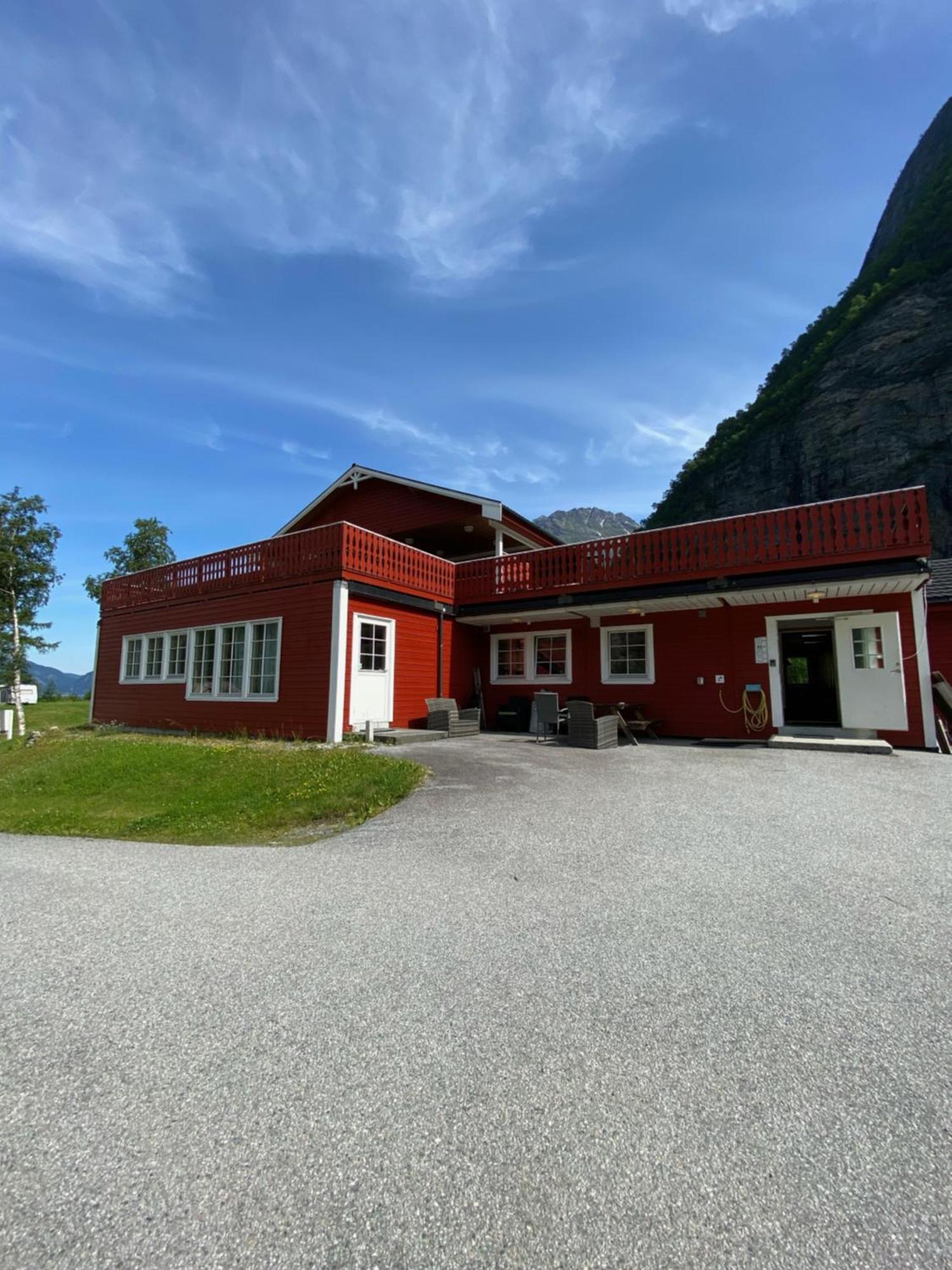 Traedal Hotel Sunndalsøra 외부 사진